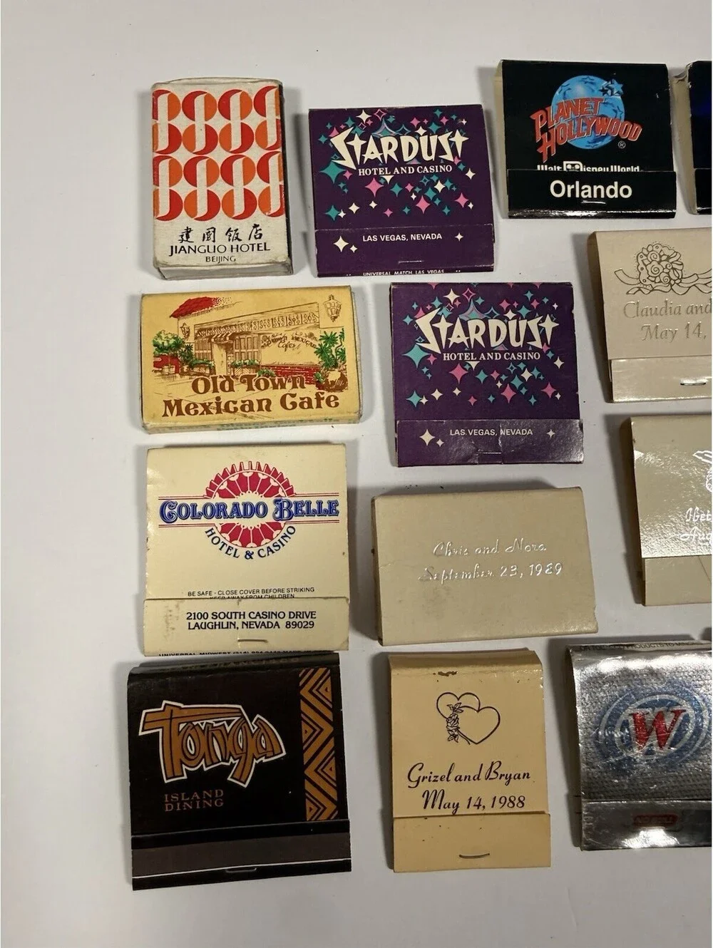 Lot of 28 Vintage Matches Matchbooks & Matchboxes